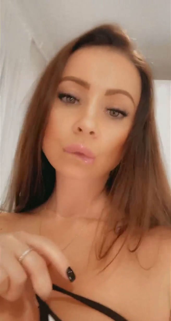 Elena on Boobyday, boobs, big-boobs, big-tits, face videos, her reddit, onlyfans links