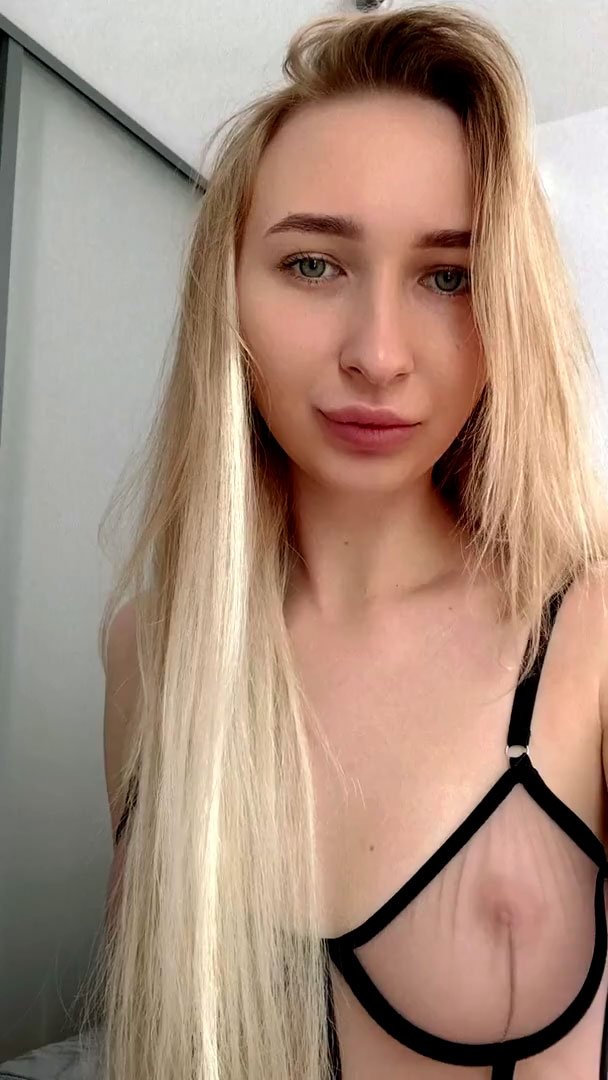 KristinMordor on Boobyday, boobs, blonde, face videos, her twitter, reddit, onlyfans links