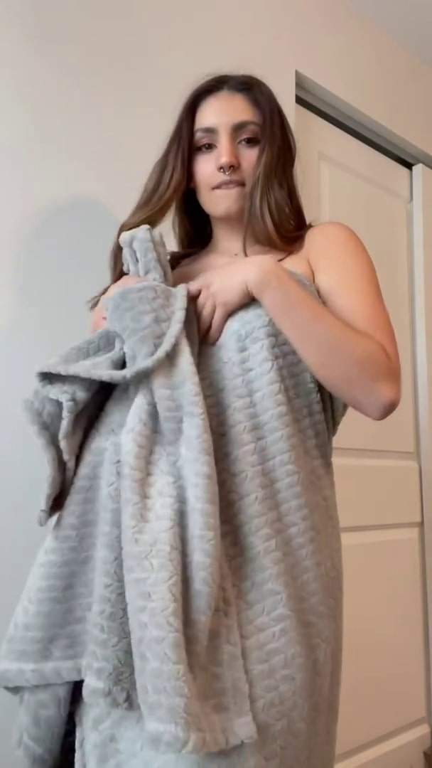 Boobyday, boobs, naked, piercing, face videos, her twitter, instagram, reddit, fansly, onlyfans links