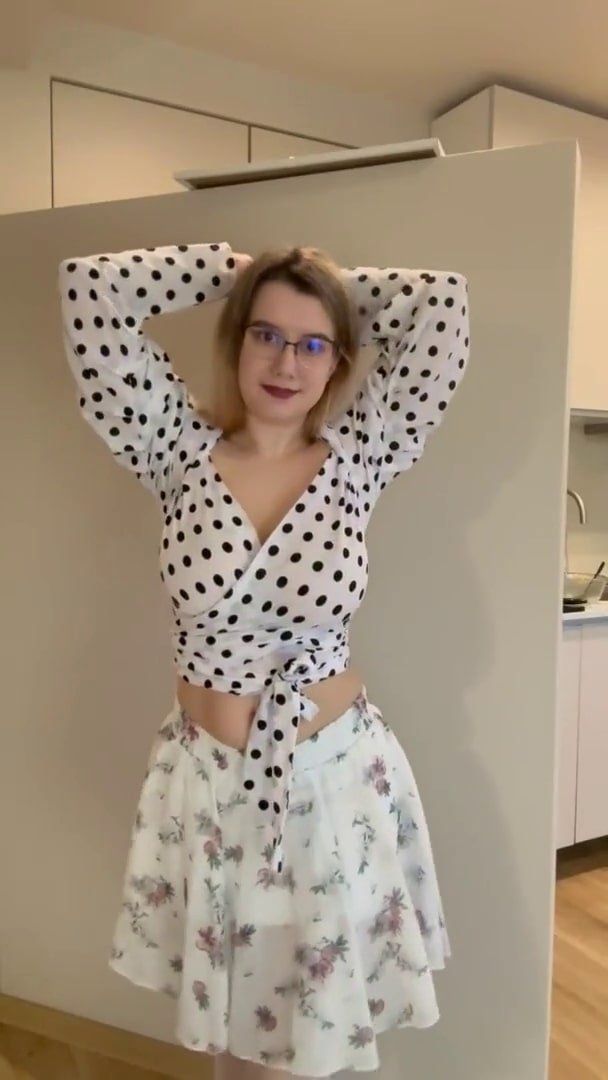 Delimbre on Boobyday, boobs, blonde, glasses, milf, big-boobs, bouncing videos, her instagram, tiktok, reddit, onlyfans links