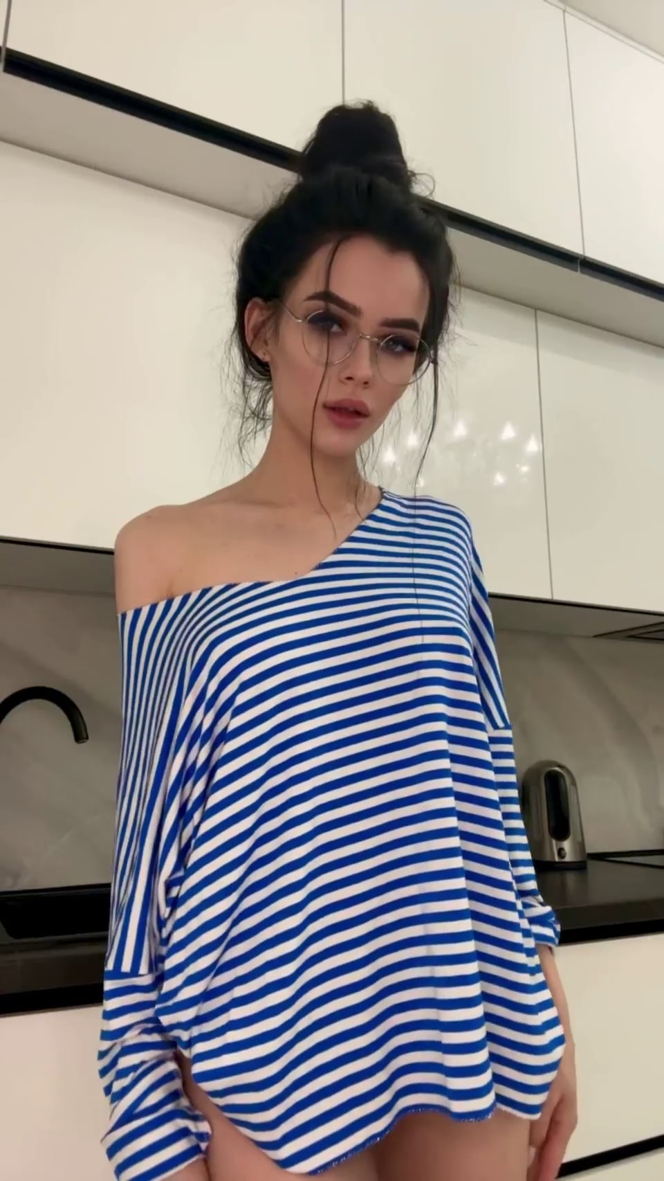 Boobyday, boobs, reveal, glasses videos, her reddit, onlyfans links